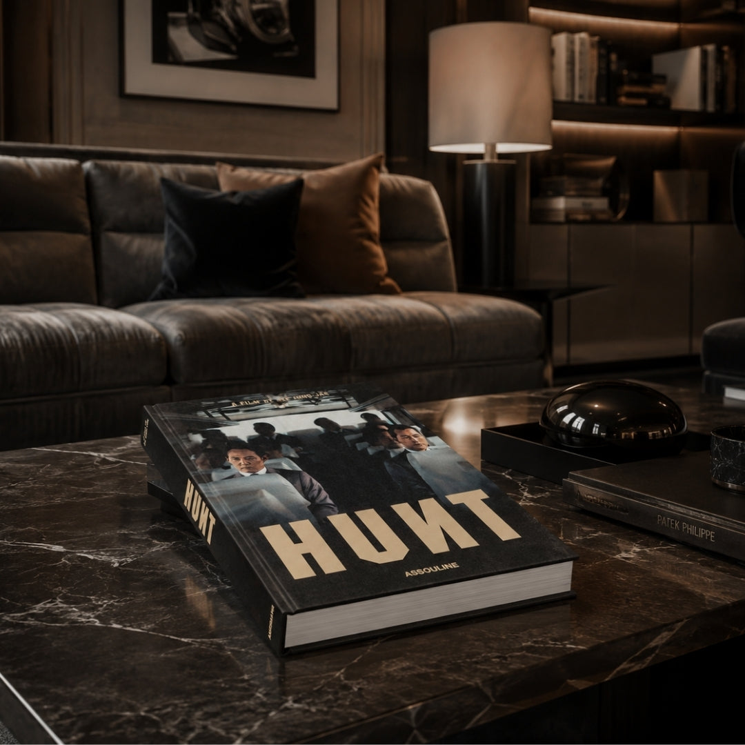 Hunt - Assouline (view 2)