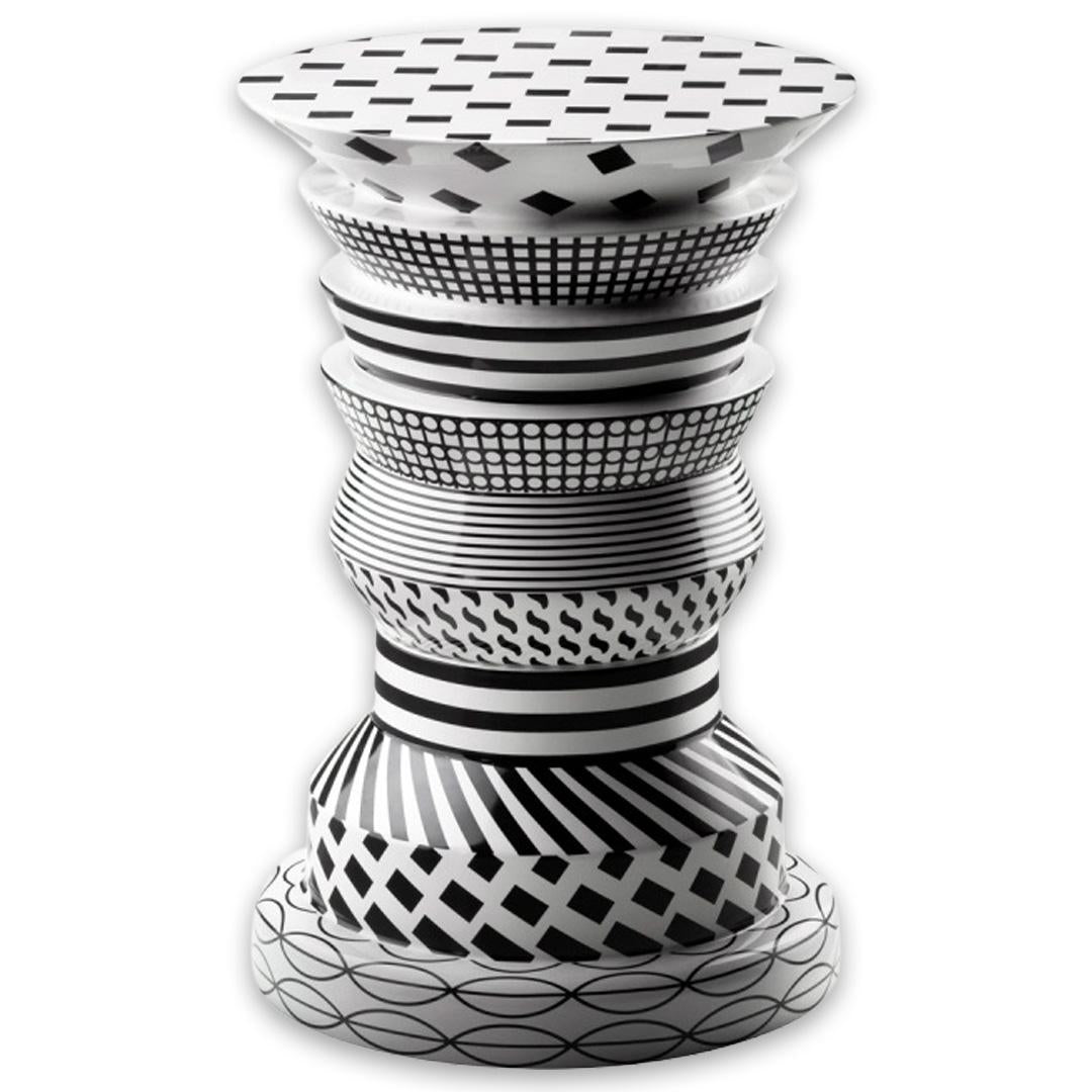 Bossa Nova Regina Table 3. Glossy White And Black Graphics