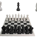 WHITE/BLACK RESIN CHESS WITH PCS