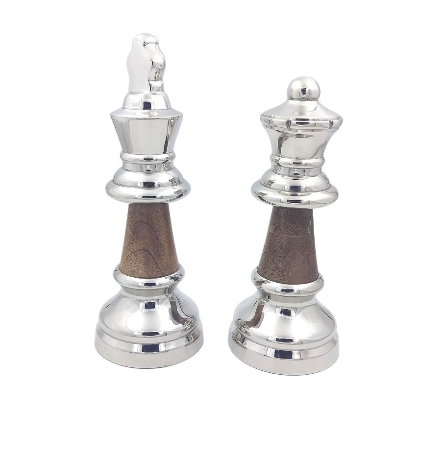 SET OF 2  CHESS PLAYERS NICKEL/WOOD 'KING/QUEEN'