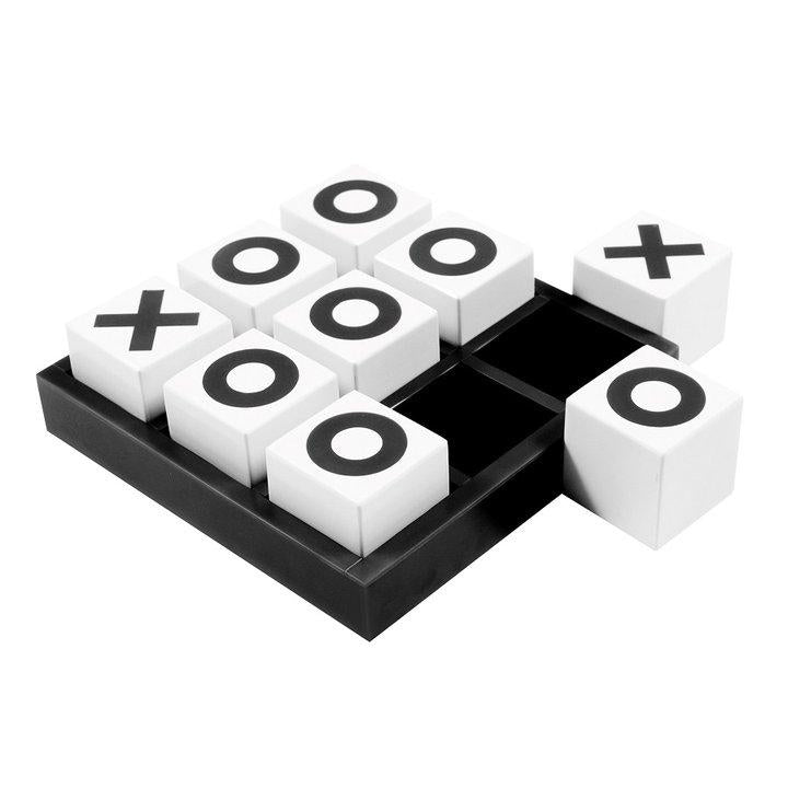 BLACK/CREAM RESIN TIC TAC TOE GAME
