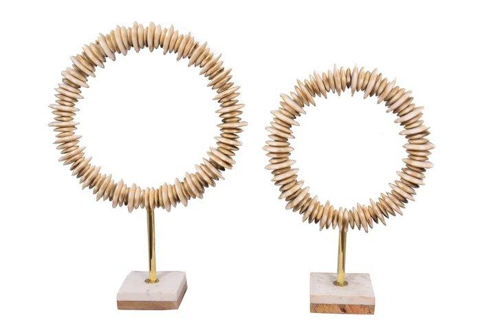 SET OF 2  ASS.BEIGE/BROWN RESIN DECO.PIECES RING