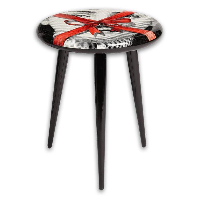 Stool Gift Black/White/Red