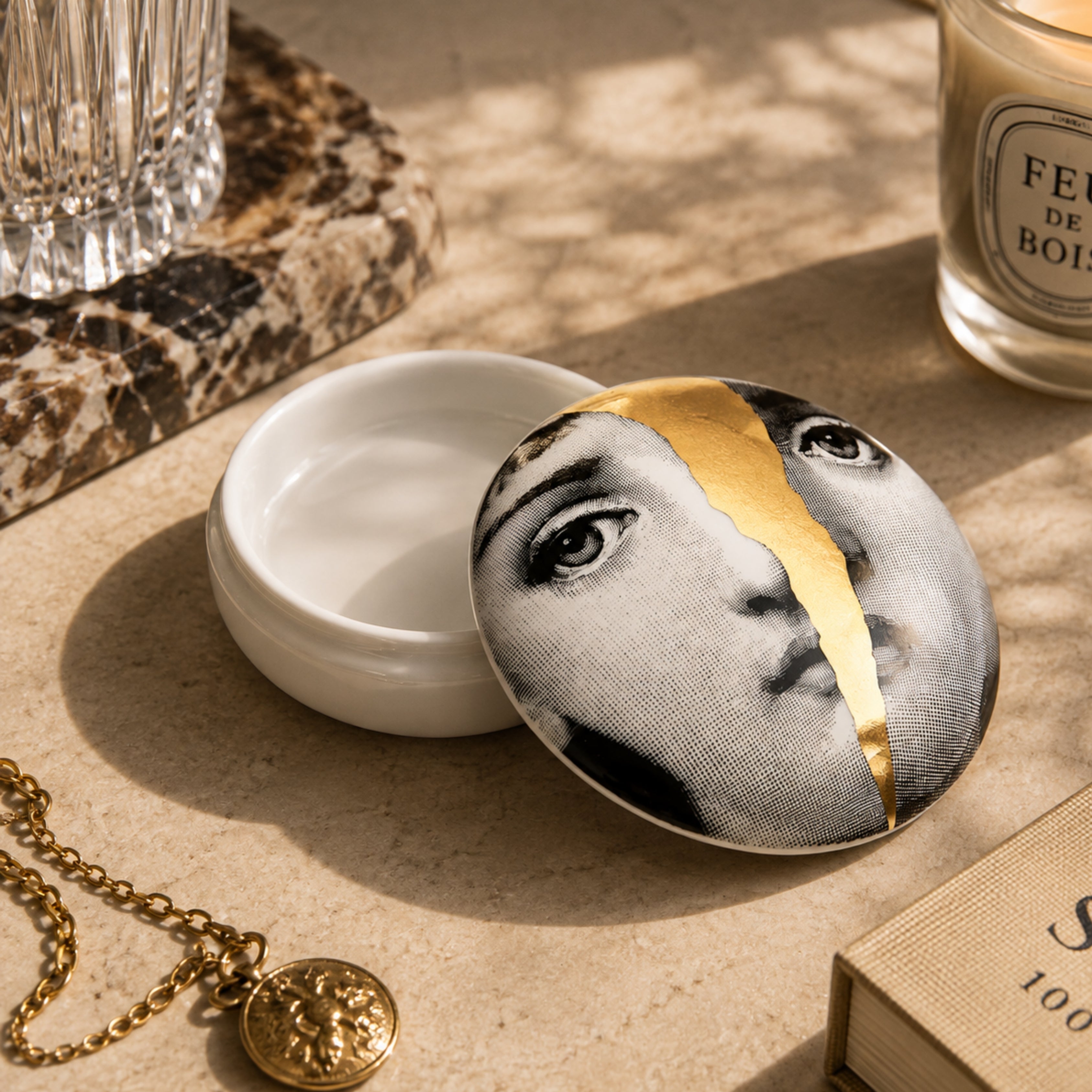 Round Box Tema E Variazioni N.10 - Fornasetti (view 2)
