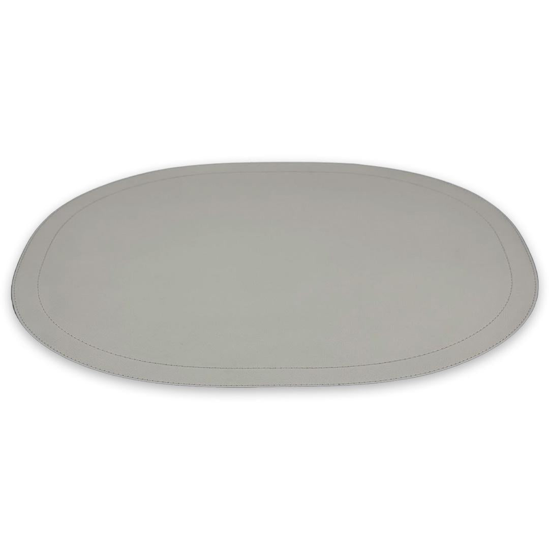 Placemat Oval Double Stitching Large
Printed Calfskin Golf: Ivory