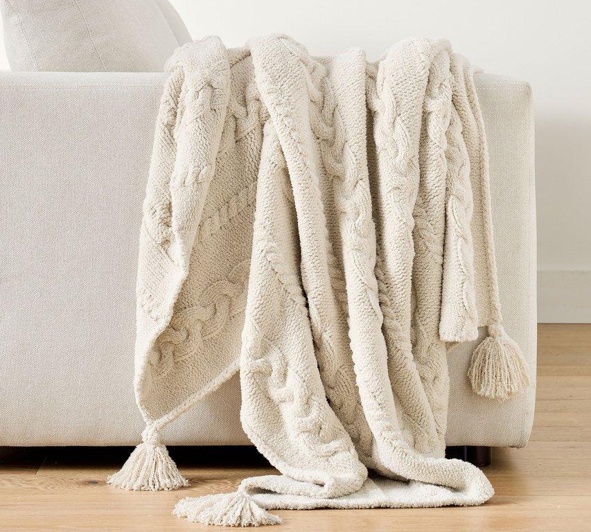 Classic Cable Knit Throw Ivory