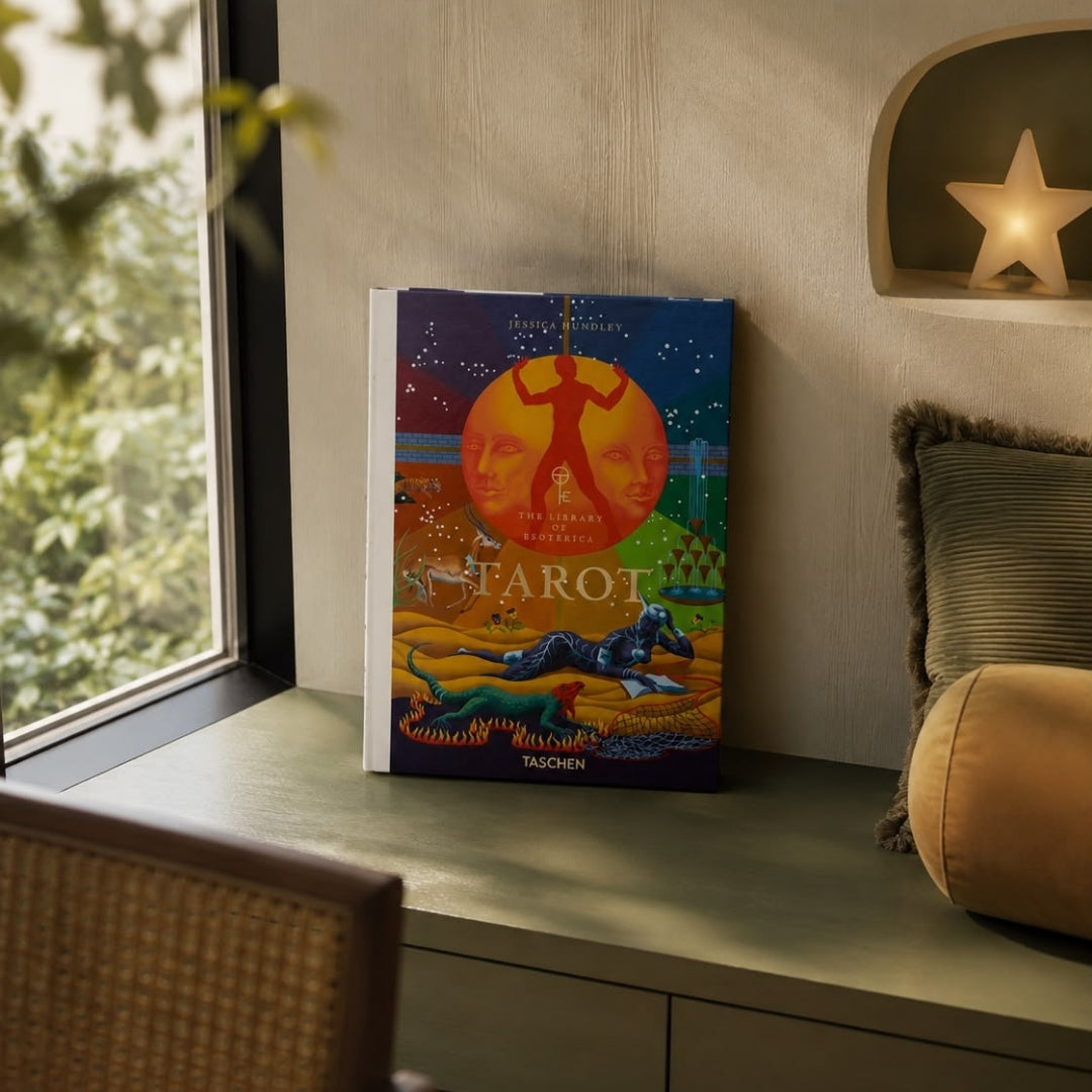 Tarot. The Library Of Esoterica - Taschen (view 2)